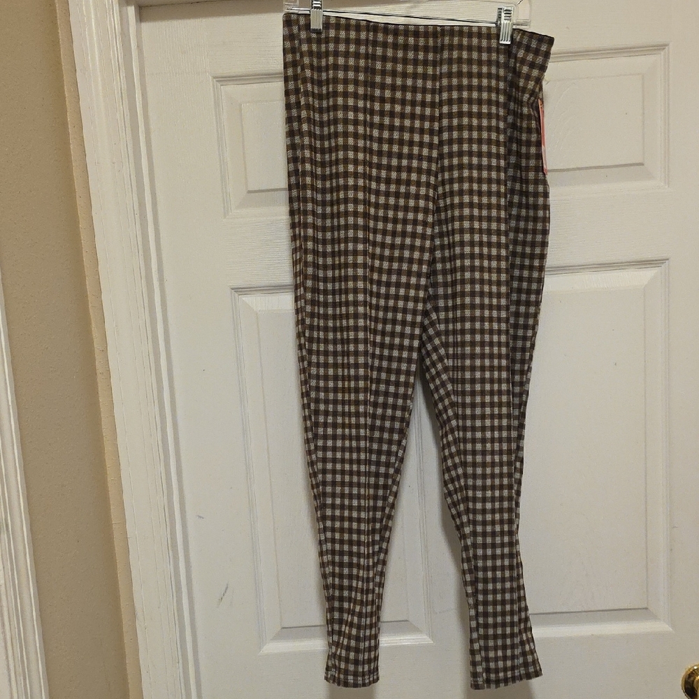 Classic Checkered Women's Leggings
